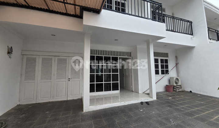 Rumah 2 Lantai Semi Furnish Siap Huni Dijual Di Permata Buana 2