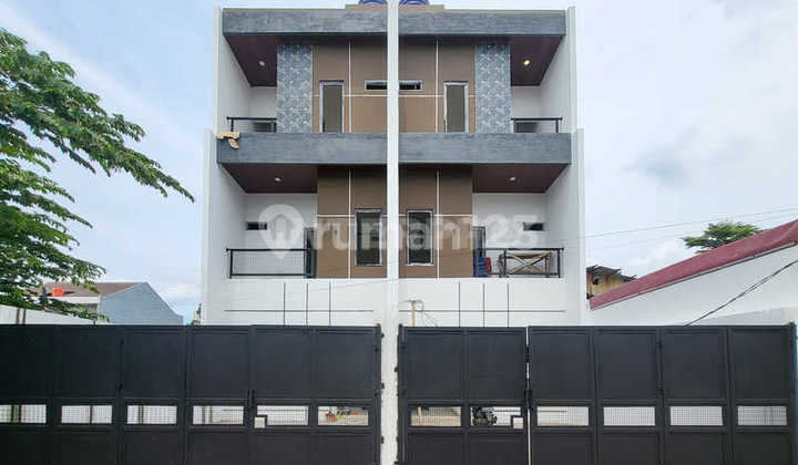 Rumah Brand New 3 Lantai Dijual di Kavling Dki Jakarta Barat