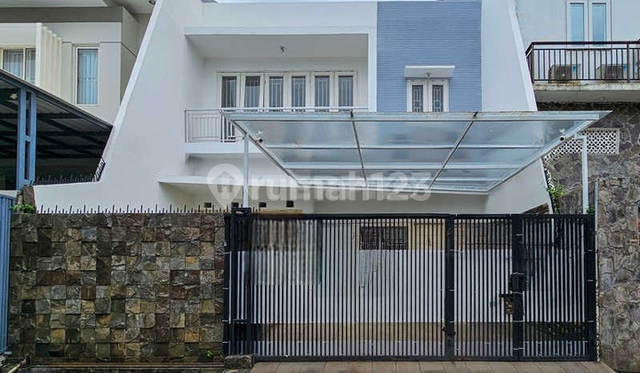 Rumah 2.5 Lantai Siap Huni Dijual Di Puri Indah