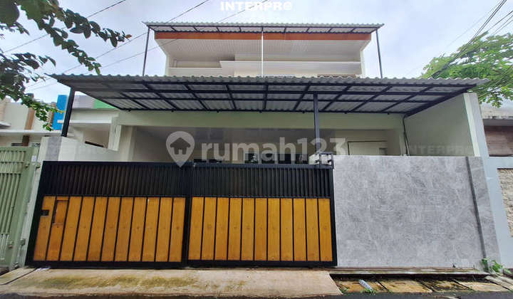 Rumah Siap Huni 2 Lantai Dijual Taman Meruya Ilir Depan Taman Rumah Siap Huni 2 Lantai Dijual Taman Meruya Ilir Depan Taman