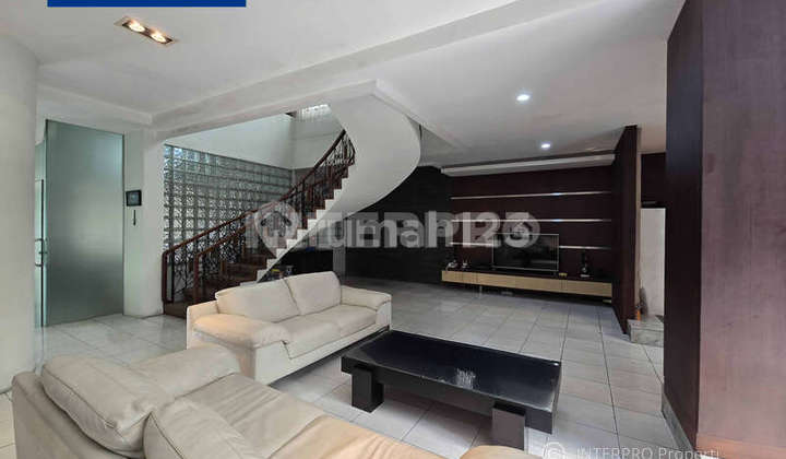 Rumah Dijual Minimalis Modern 2 Lantai Di Sunrise Garden Jakbar