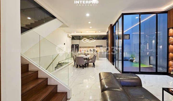 3-Story Luxury House Ready to Occupy for Sale in Taman Permata Buana 2