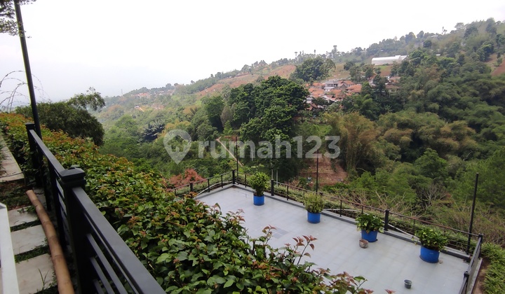 FOR RENT, COMMERCIAL SPACE SUITABLE FOR CAFE/RESTO, MAIN ROAD DAGO GIRI