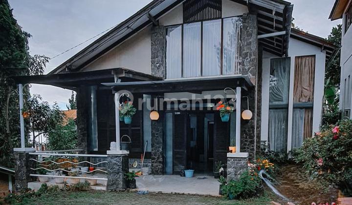 JUAL VILLA ISTANA BUNGA SIAP HUNI DI LEMBANG BANDUNG