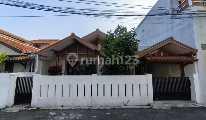 Rumah Adem 1 Lantai Komplek Cibolerang Kota Bandung