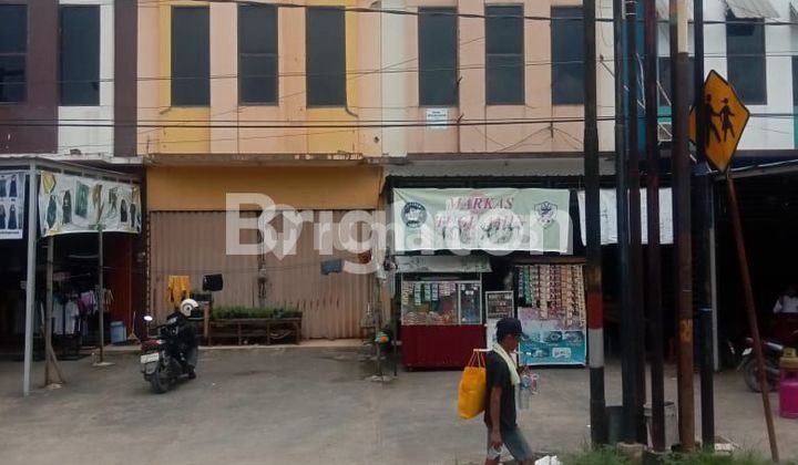 Cheap shop house for sale quickly in Loa Janan Ilir 2