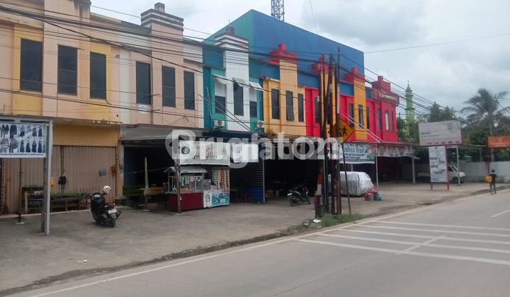 Cheap shop house for sale quickly in Loa Janan Ilir 1