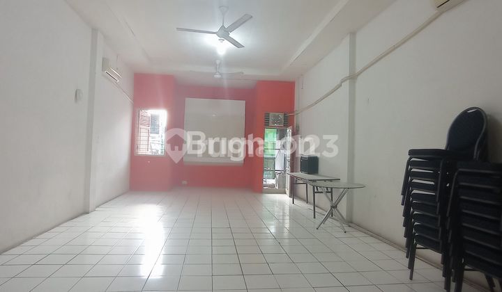 For Rent 2-Story Shop House, Samarinda Ulu 2