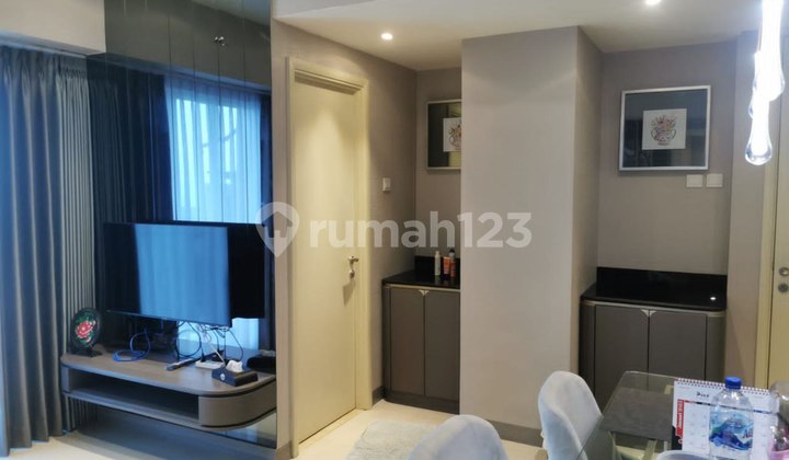 Ssn - *apartemen Amor Corner Best View Full Furnished Mewah* 1