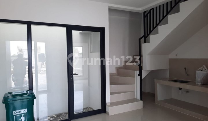 Ssn - Jual *new Gres Di Eastern Park 2 Lt* Ssn - Jual *new Gres Di Eastern Park 2 Lt*