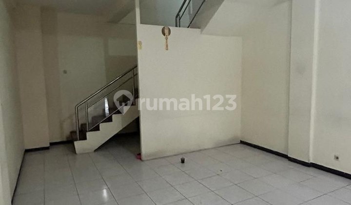 For Sale: Tj21 Shop House, Direct Access to Main Road, Well-Maintained, Located in Surya Inti Complex For Sale: Tj21 Shop House, Direct Access to Main Road, Well-Maintained, Located in Surya Inti Complex