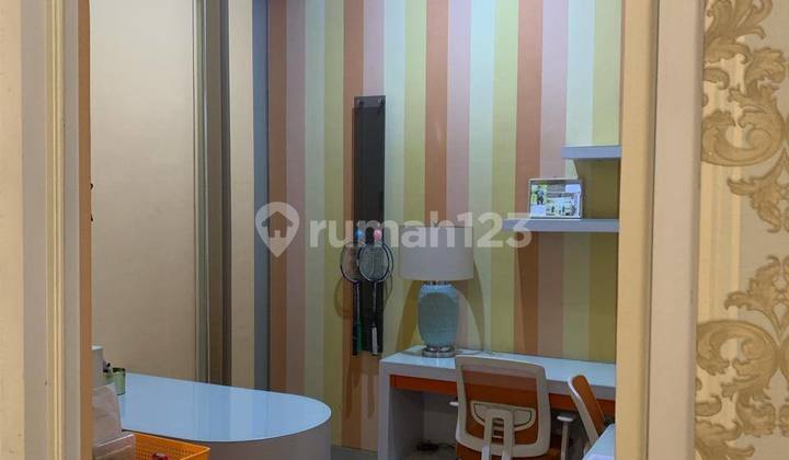 R117 For Sale 3-Story Furnished House in Manyar Indah 2