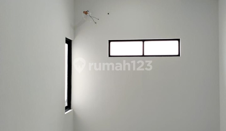 Sim 205*kalijudan Rumah Baru Gress Modern Minimalis*