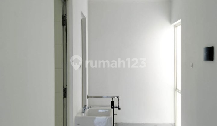 S131*rumah Baru Modern Pakuwon City*