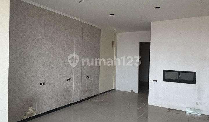 Unit Suitable For Cafe/ Office*Ruko for Rent in Dharmahusada, East Surabaya* 2