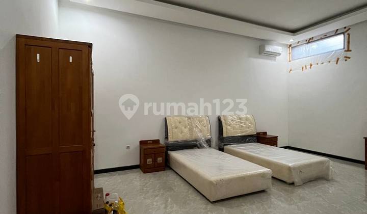 For Sale R18 High Spec 1 Story House in Manyar Kertoarjo 2