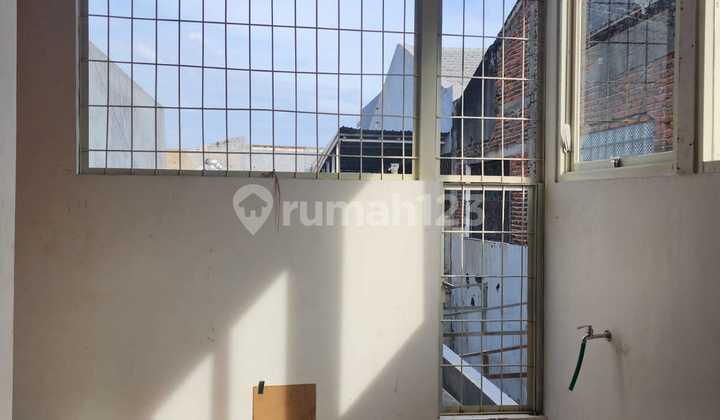 Rumah Cantik Terawat Siap Huni Lebak Permai 2