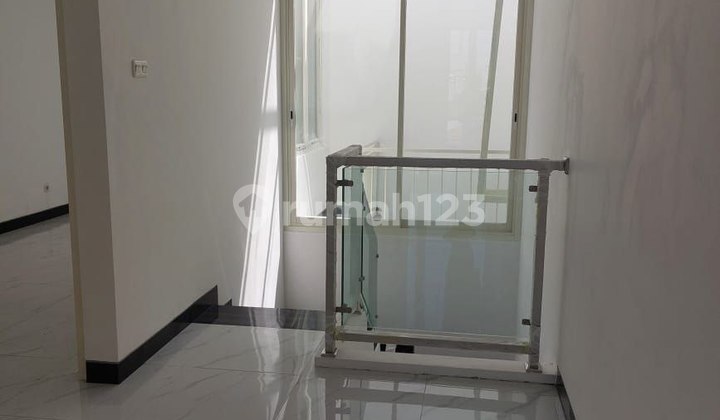 S86 Mulyosari New Minimalist Fresh 2