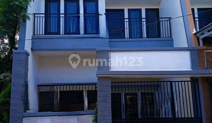 For sale - House on Jl. Klampis Semolo Tengah, Surabaya 1