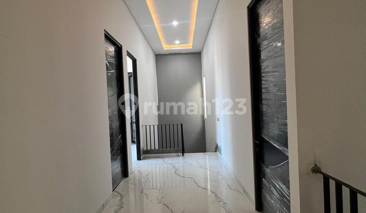 S112 *new Premium House Manyar Ready to Live In Minimalist Modern* 2