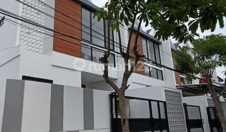 S77*New Gading Beach Kenjeran House* 2