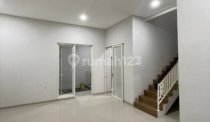 R114baru Gres Di Sutorejo Prima Utara 2