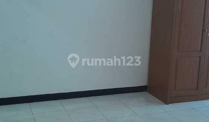 For Sale Ready-to-Occupy Sturdy House in Rungkut Mapan 2