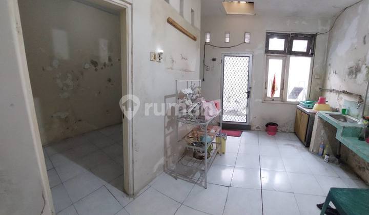 R98dijual Rumah 2 Lantai Di Libra