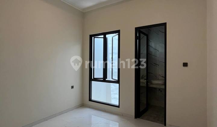 R161baru Gres Rumah Modern Di Manyar Jaya (est Okt/nov 2025)✅ Row 4 Mbl