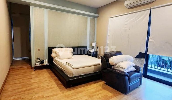 Mic - Bagus Siap Huni‼️*dijual Rumah Araya 1 (galaxi Bumi Permai) Surabaya*✅️modern Semi Furnish 2