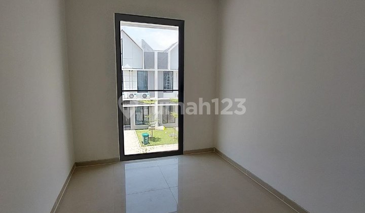 Ssn - *new Gres Di Eastern Park 2 Lt* Ssn - *new Gres Di Eastern Park 2 Lt*