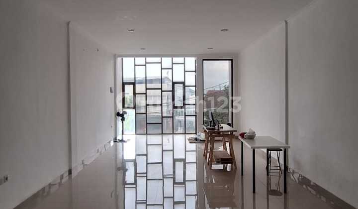 21 1/2-Story Shop House in Tama Cimanggu