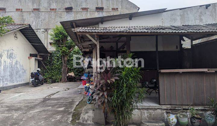 Di Jual Cepat Rumah Dengan Tanah  Luas Di Kota Depok 2