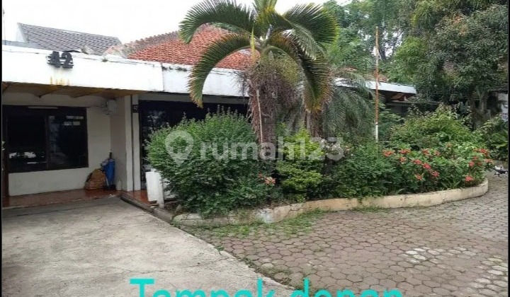 Rumah Besar di Samping Rumah Sakit Rajawali Andir Bandung