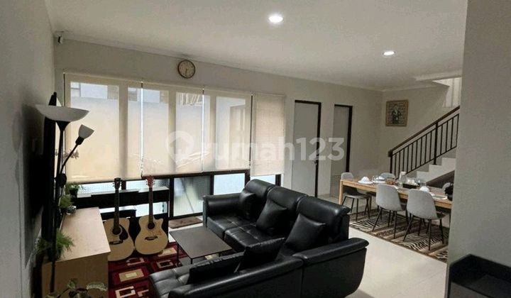 Rumah Mewah Full Furnish.2 Lantai.di Grand Wisata Bekasi Rumah 2