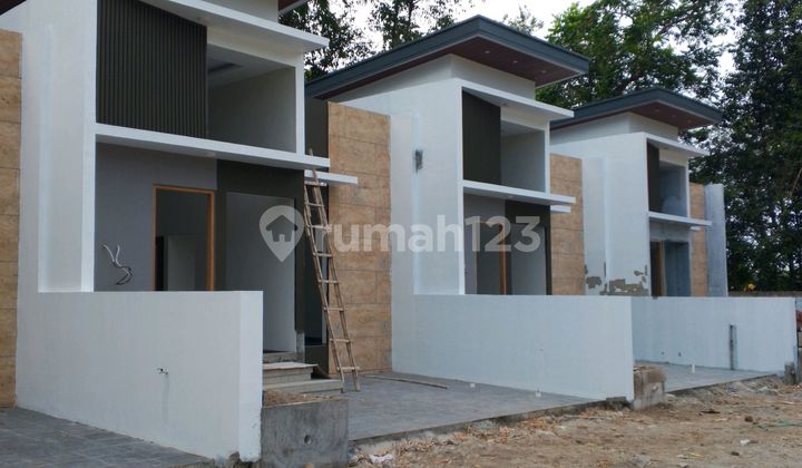 House in a Comfortable Rural Residential Environment 2