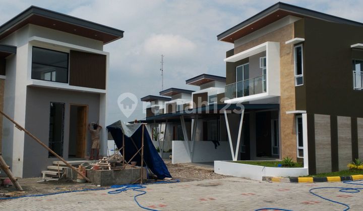 Rumah 2 Lantai Pesan Bangun 3 Kamar Kampus Uii Kaliurang Jogja