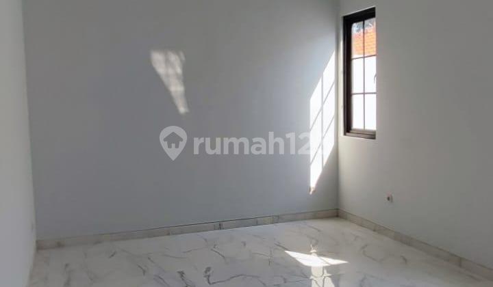 Dijual Rumah Bagus Modern Citraland Surabaya Letak Strategis 2