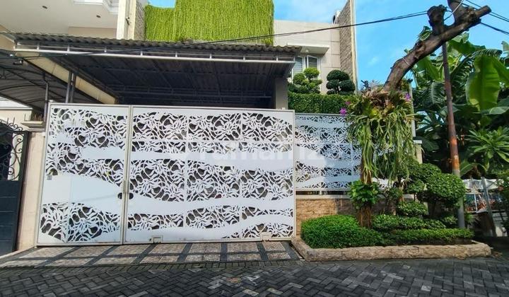 Dijual Rumah Second Kondisi Sangat Terawat & Siap Huni Manyar