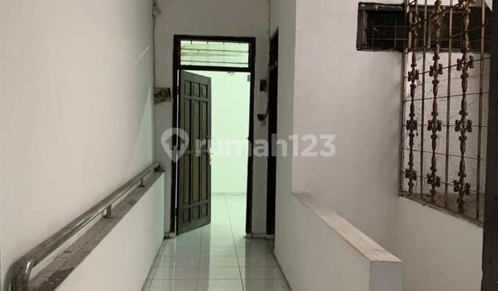 For Sale 3-Story Shop House in Dharmahusada Suitable for Offices & Business 2