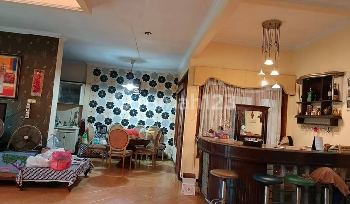 For Sale Fast 2-Story Modern House Mojokerto