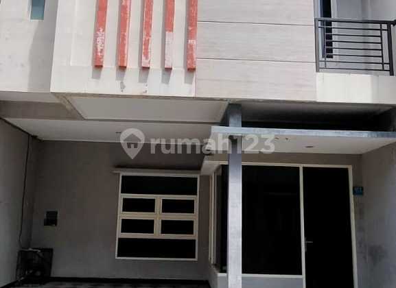 Dijual Rumah Minimalis di Urban Mansion Dharmahusada Surabaya Dijual Rumah Minimalis di Urban Mansion Dharmahusada Surabaya