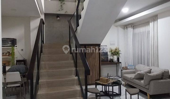 Di Jual Rumah Minimalis Modern 3 Lantai Plus Rooftop Jatiasih Bekasi