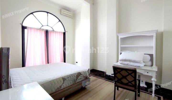 Rumah 3 Lantai Plus Furnished Daerah Tidar, Ada Kolam Renang 2