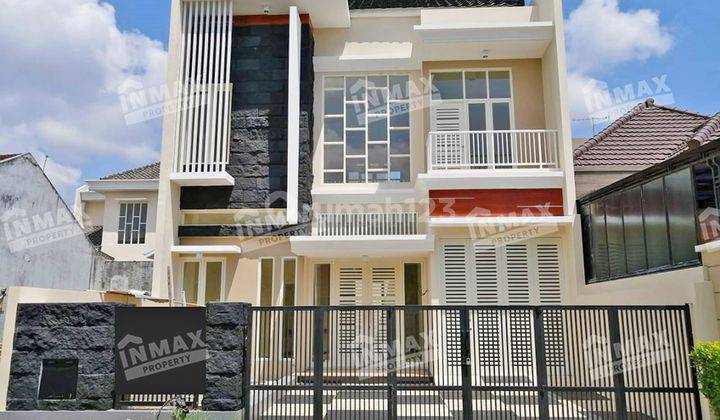 Rumah Baru Minimalis 2 Lantai Kawasan Elit Araya Malang 1