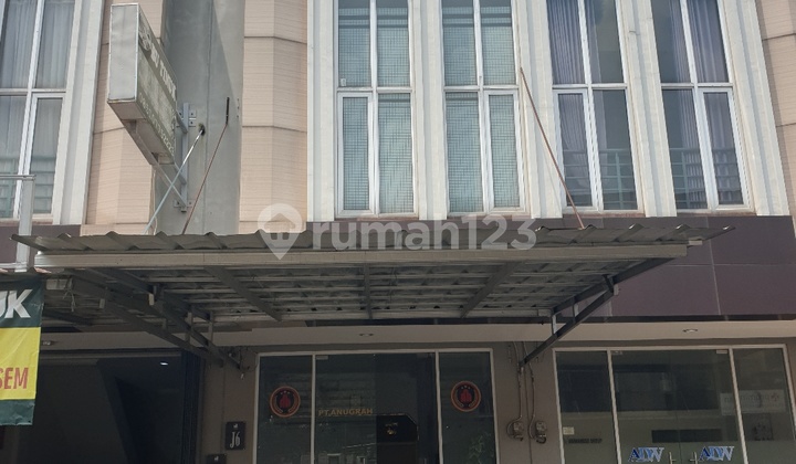 Ruko di lokasi strategis dekat akses pintu tol dan jalan raya Narogong