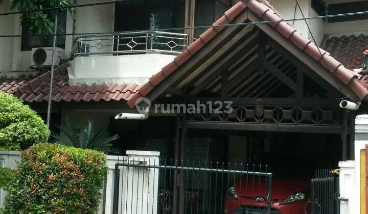 Rumah Mewah Di Tengah Kota Bekas