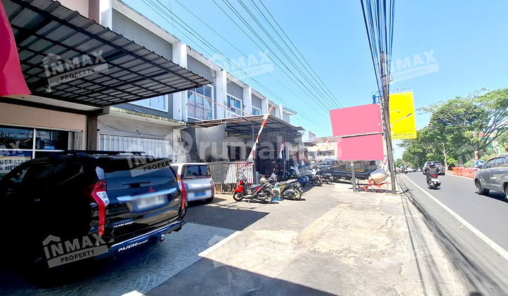 2-Story Shop House by the Roadside, Near the Town Square, Wide Street Row 1
