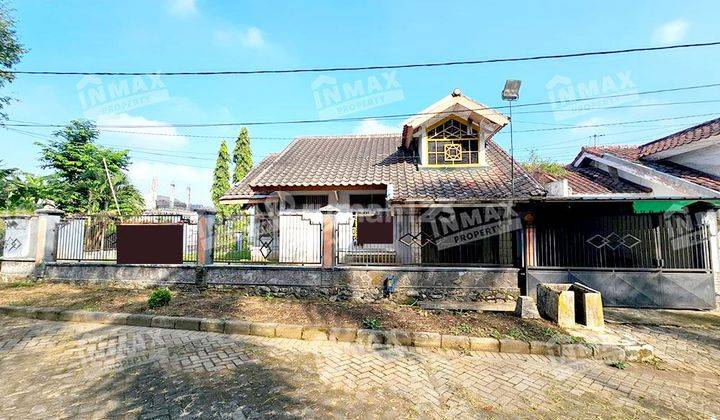 Rumah Luas Nyaman Di Puncak Buring Indah 1