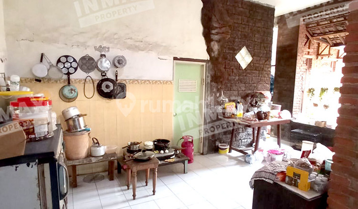 Wide Area Flower House Near Soekarno Hatta 2